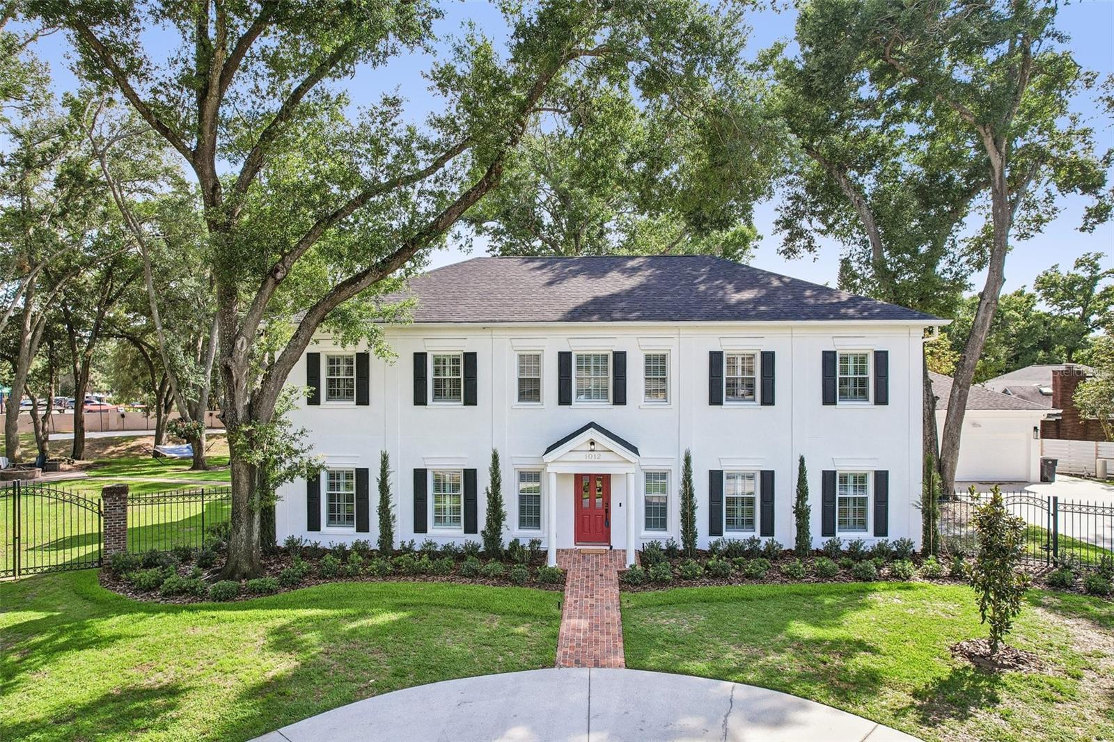 1012 MORFIELD LANE