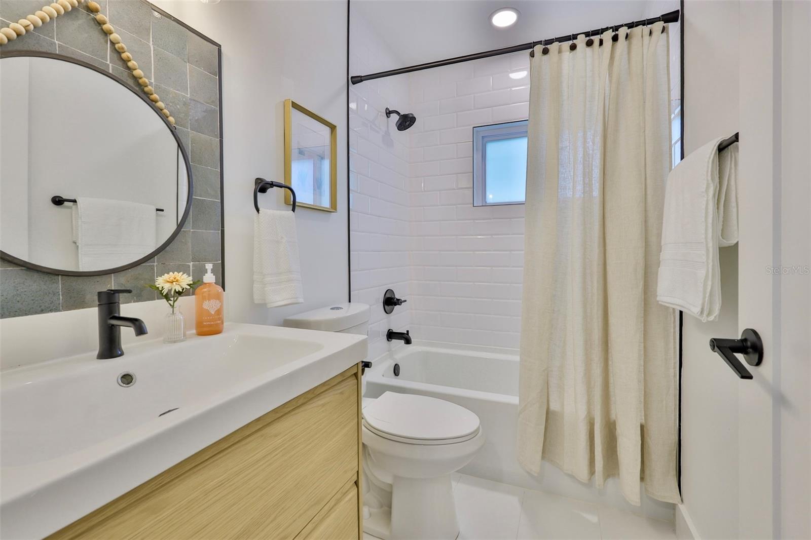 BAYWOOD SUB - Residential