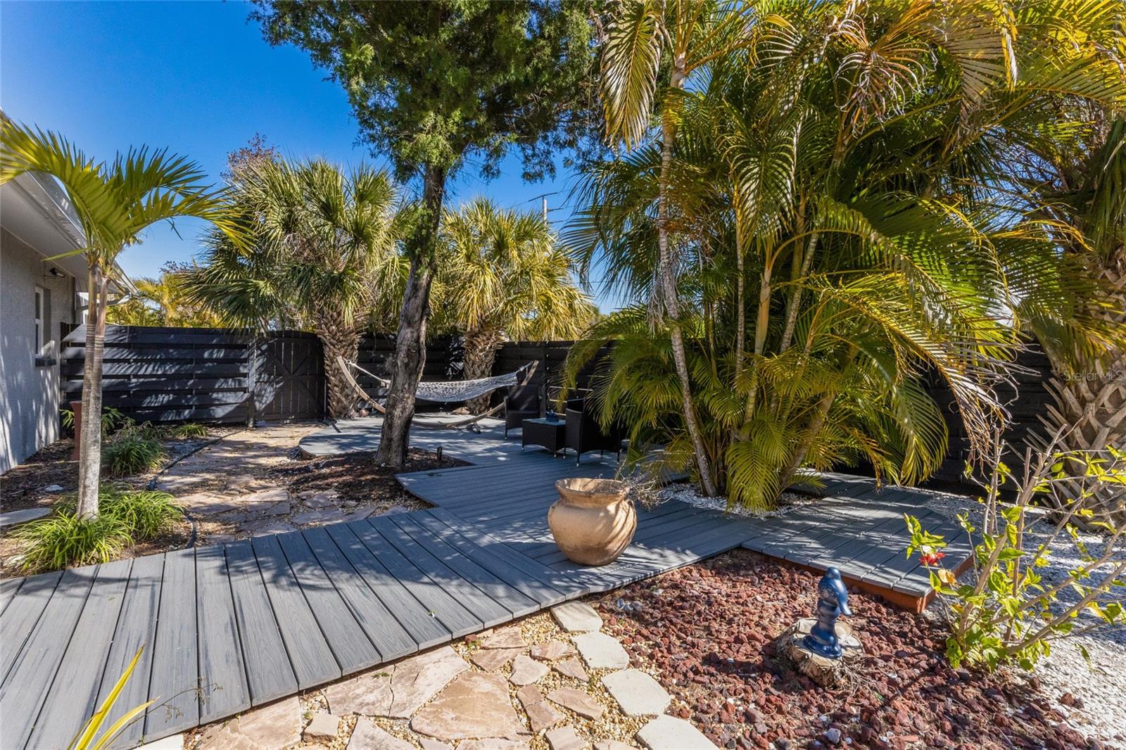 BAY PALMS ADD - Residential