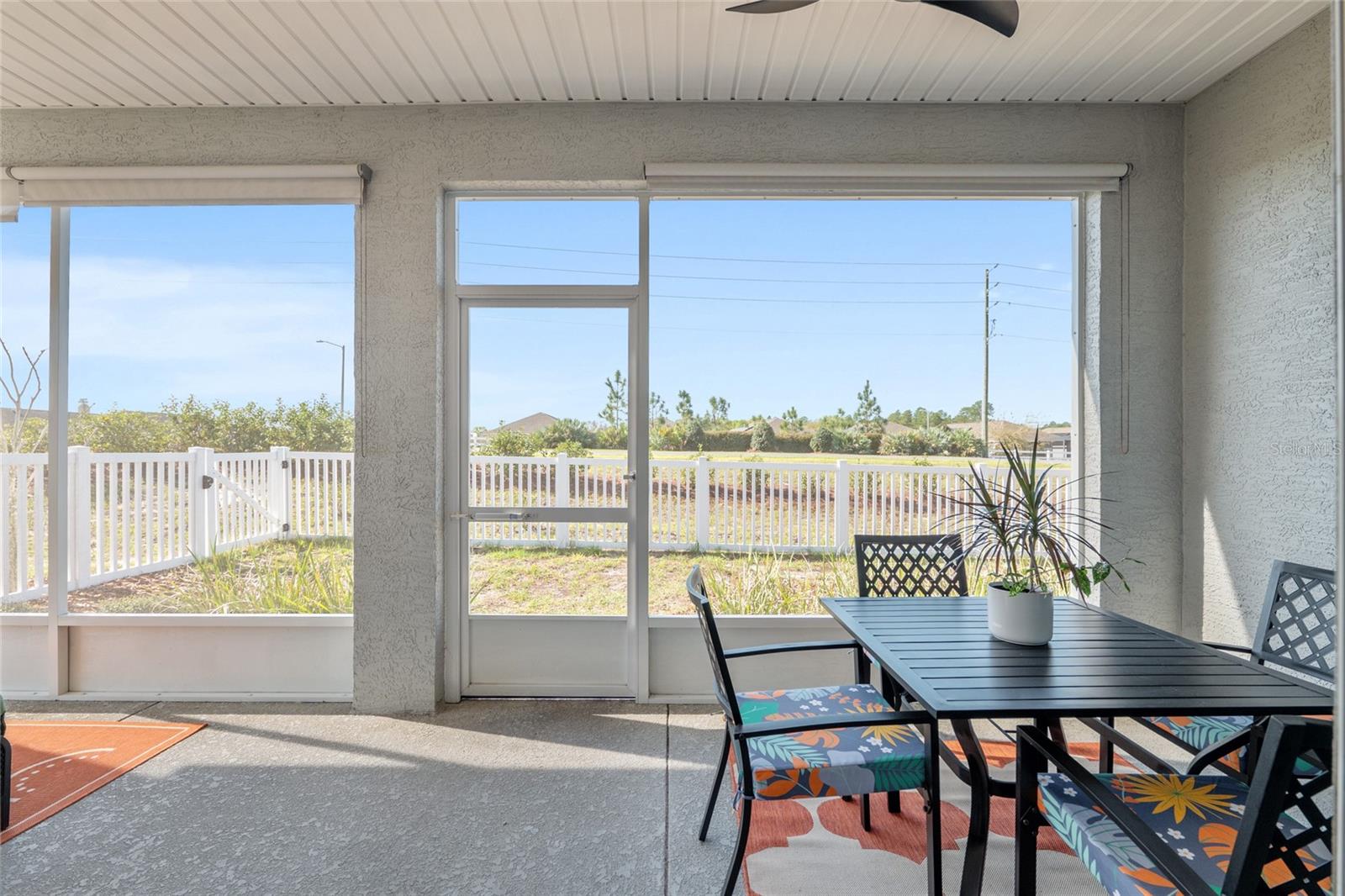 ON TOP OF THE WORLD - Residential