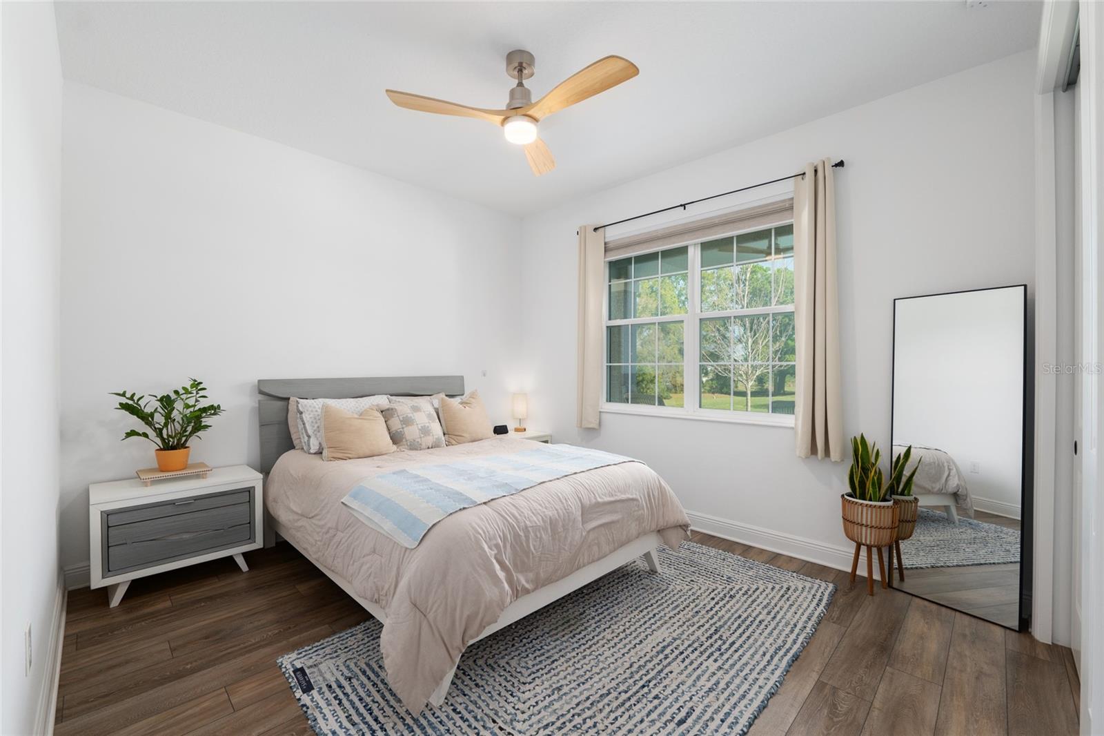 ON TOP OF THE WORLD - Residential