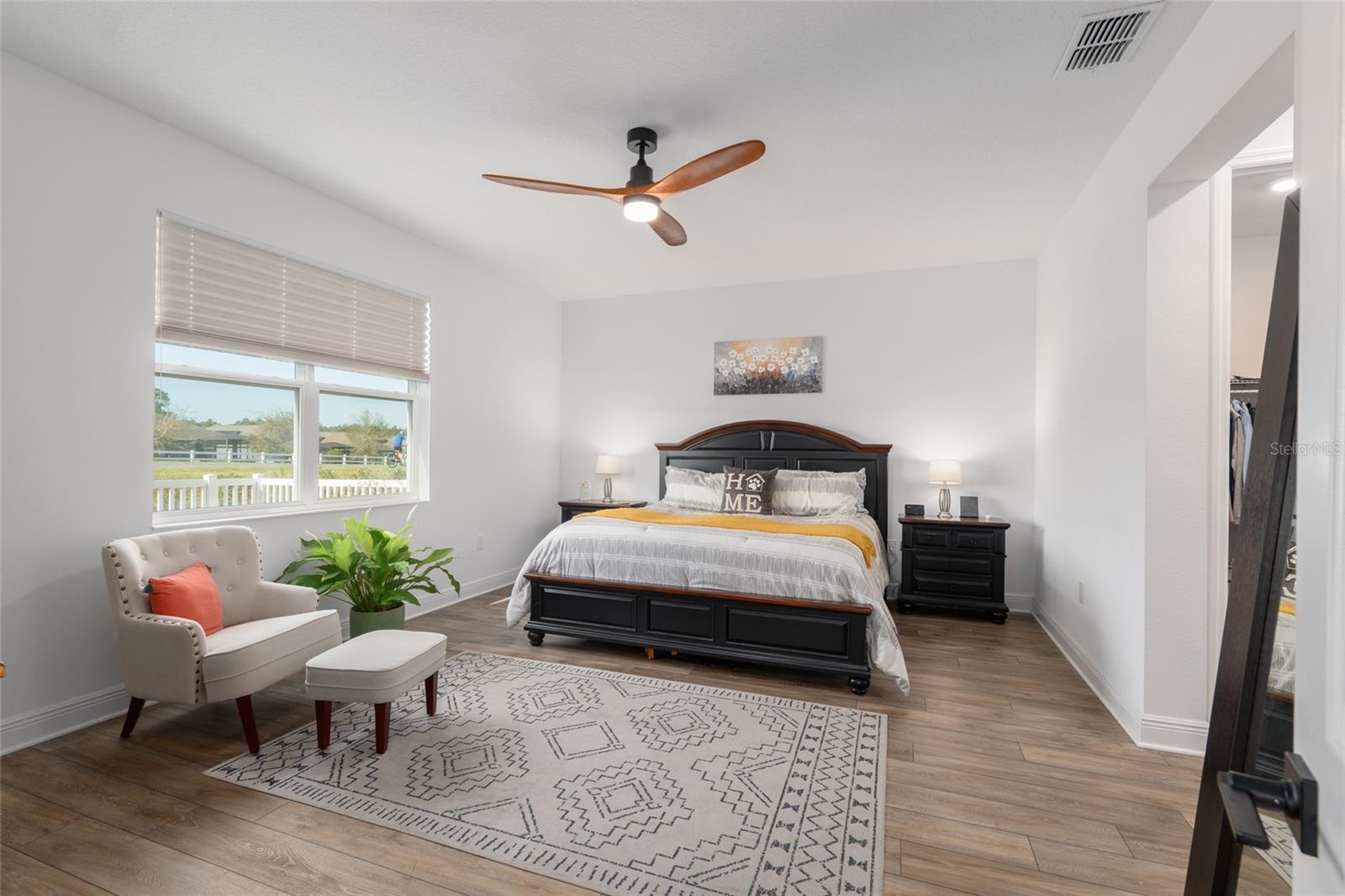 ON TOP OF THE WORLD - Residential