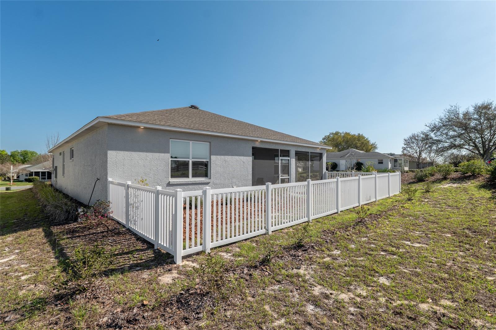 ON TOP OF THE WORLD - Residential