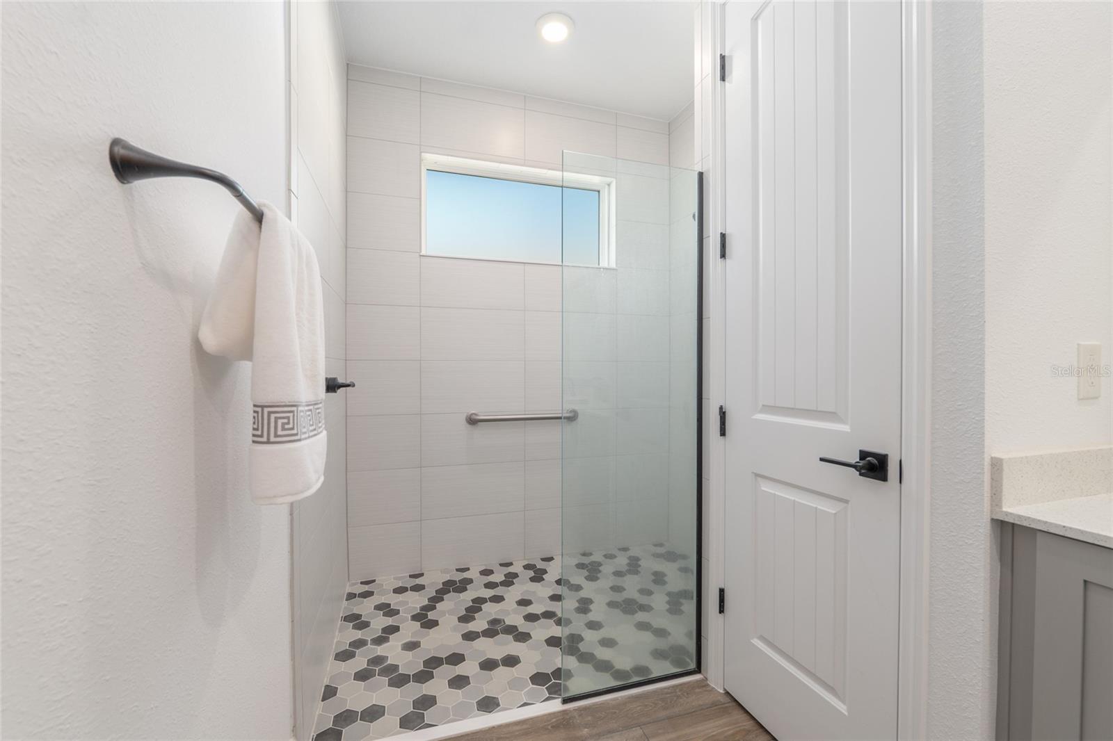 ON TOP OF THE WORLD - Residential