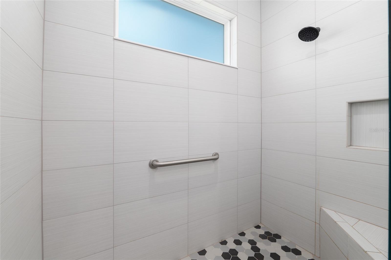 ON TOP OF THE WORLD - Residential