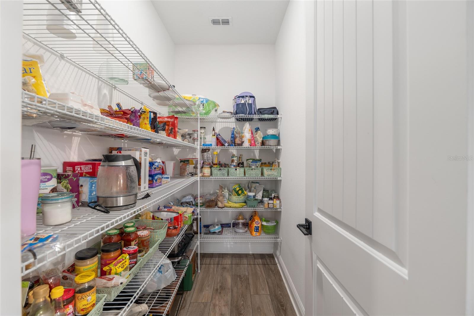 ON TOP OF THE WORLD - Residential