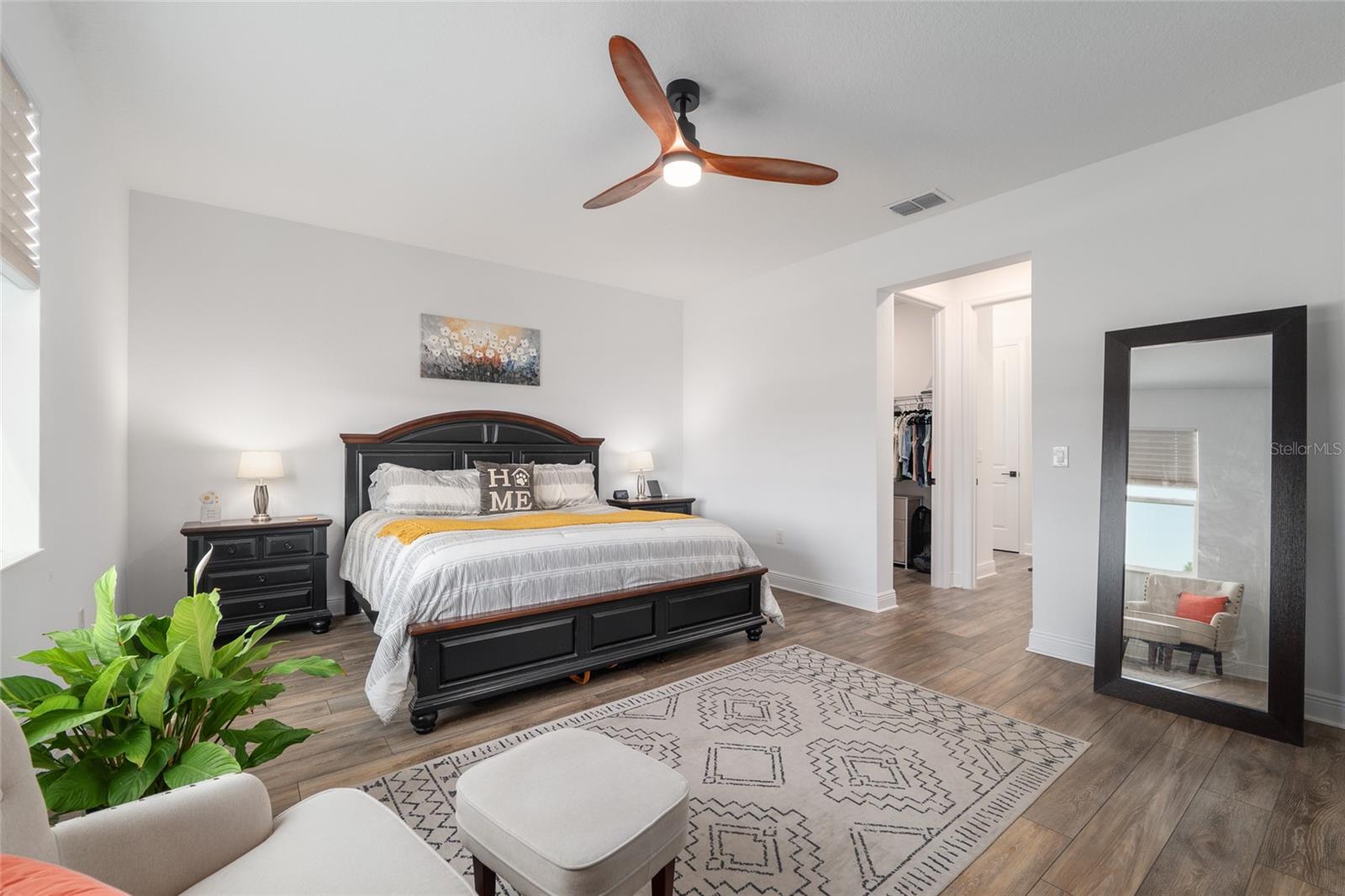 ON TOP OF THE WORLD - Residential