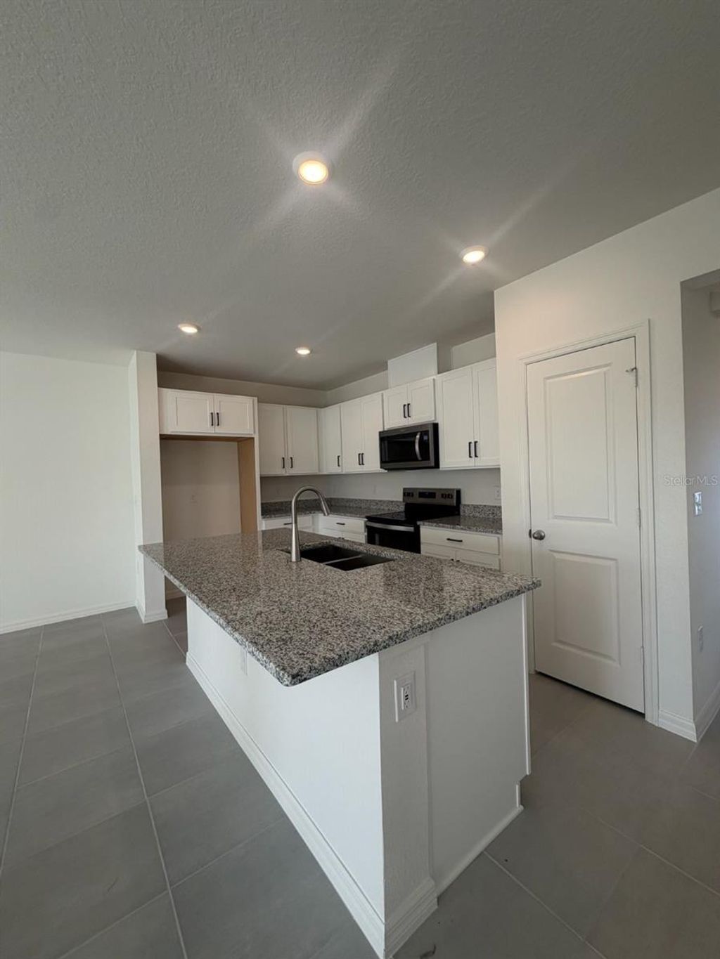 Photo of 2751 Raindrop St, Clermont, FL 34714 (MLS # G5111952)