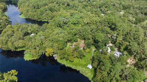 A home in DUNNELLON