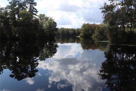 A home in DUNNELLON