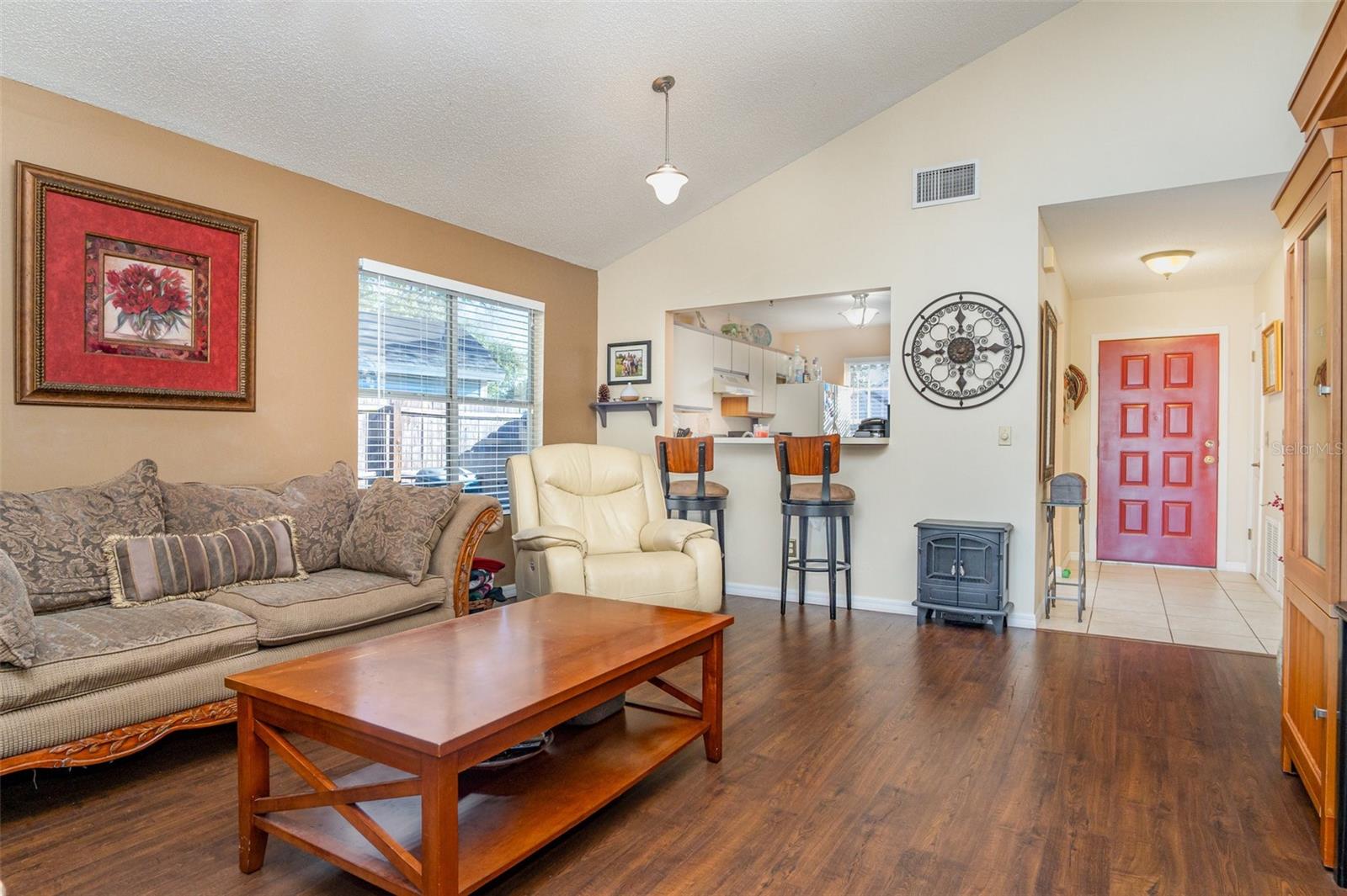 HIDDEN LAKE - Residential