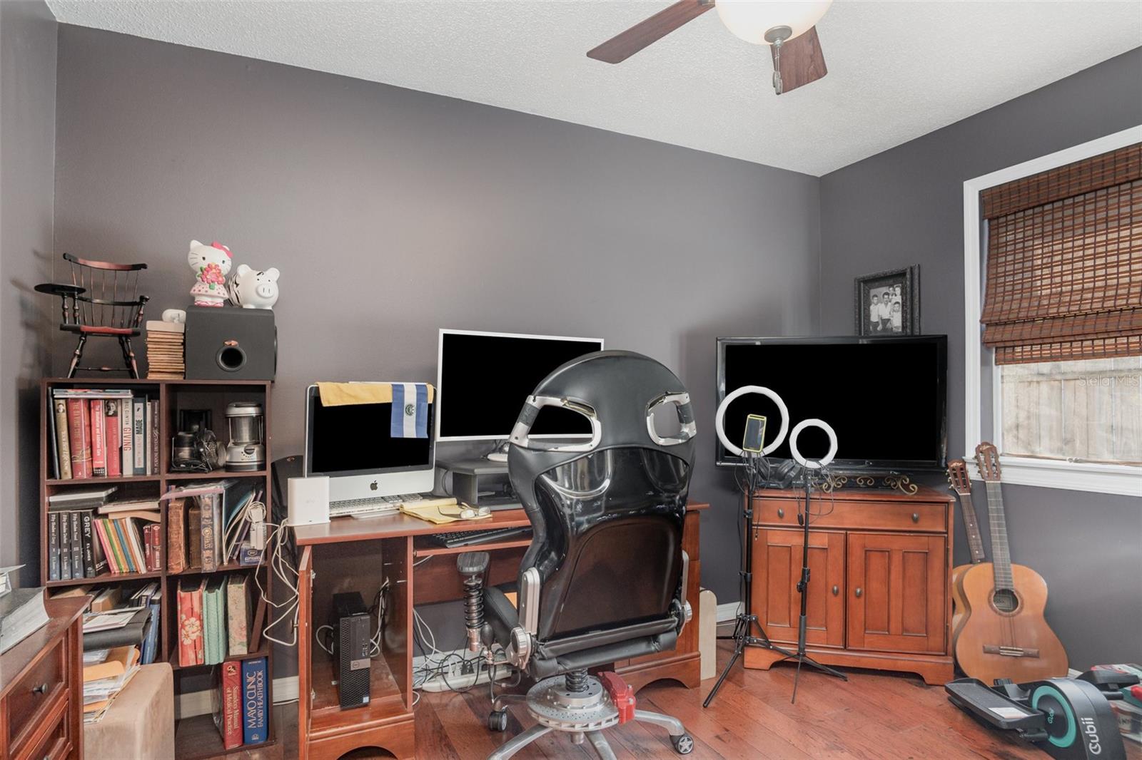 HIDDEN LAKE - Residential