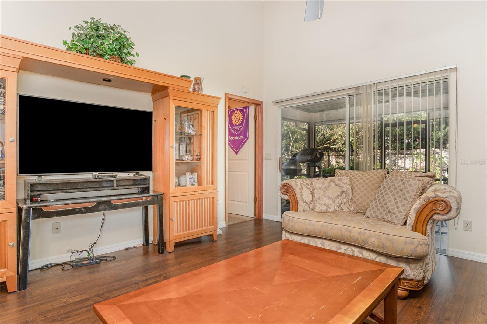 HIDDEN LAKE - Residential