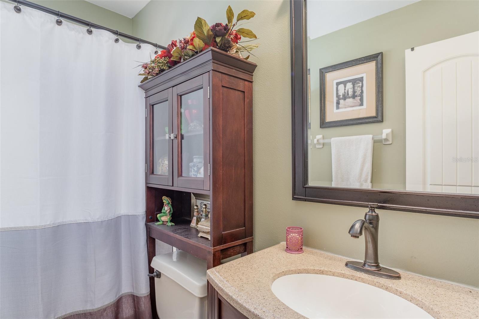 HIDDEN LAKE - Residential