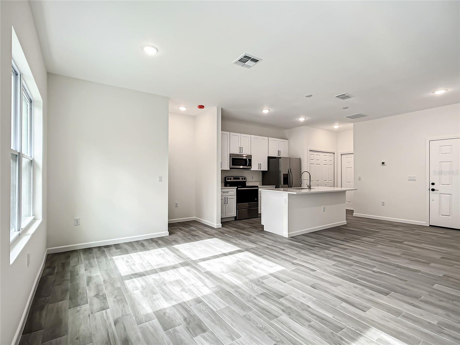 MARION OAKS UN 12 - Residential Lease