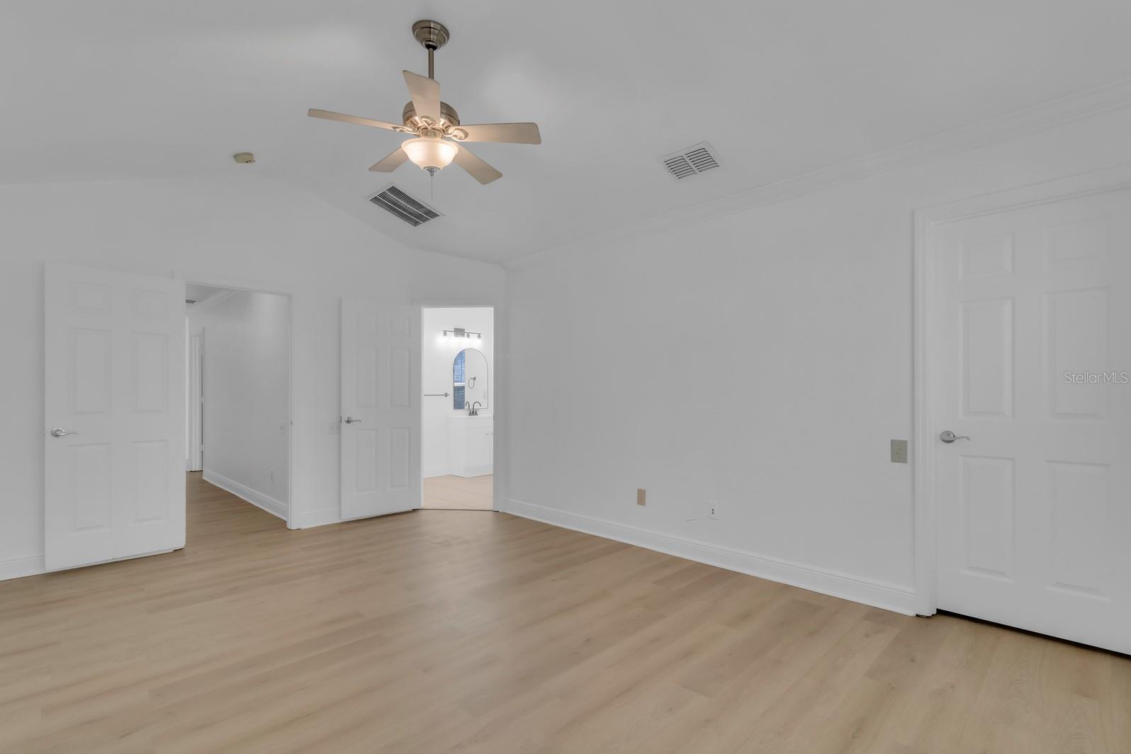 DUNWOODY COMMONS PH 2 - Residential Lease