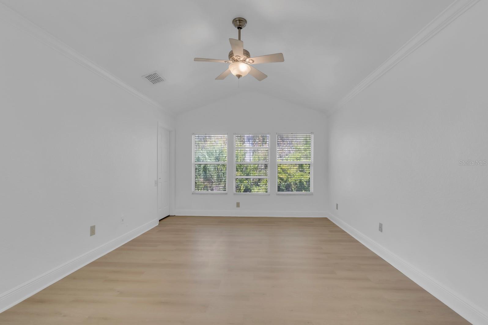 DUNWOODY COMMONS PH 2 - Residential Lease