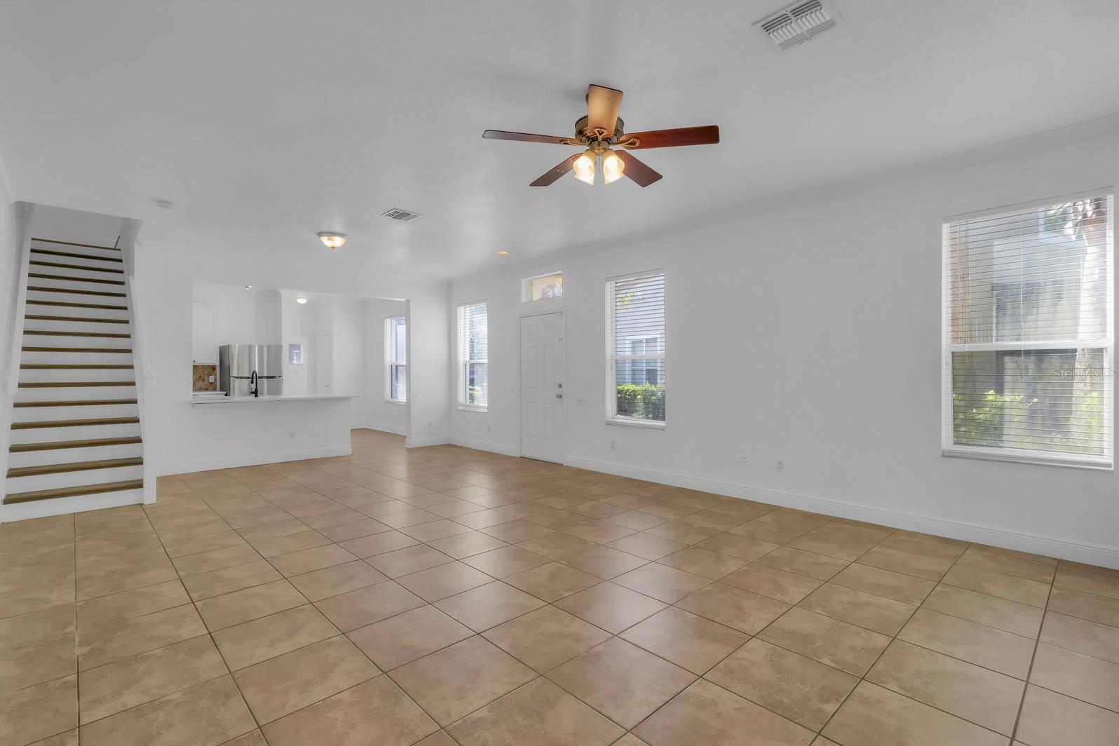 DUNWOODY COMMONS PH 2 - Residential Lease