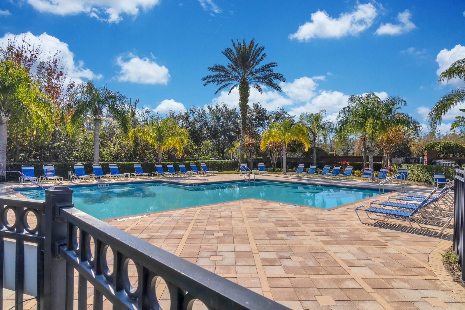 DUNWOODY COMMONS PH 2 - Residential Lease