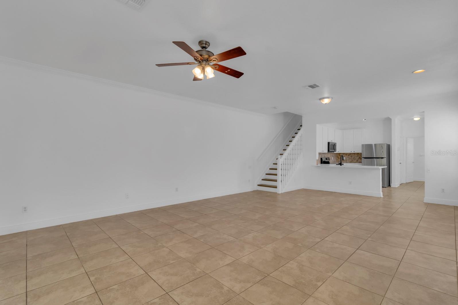 DUNWOODY COMMONS PH 2 - Residential Lease