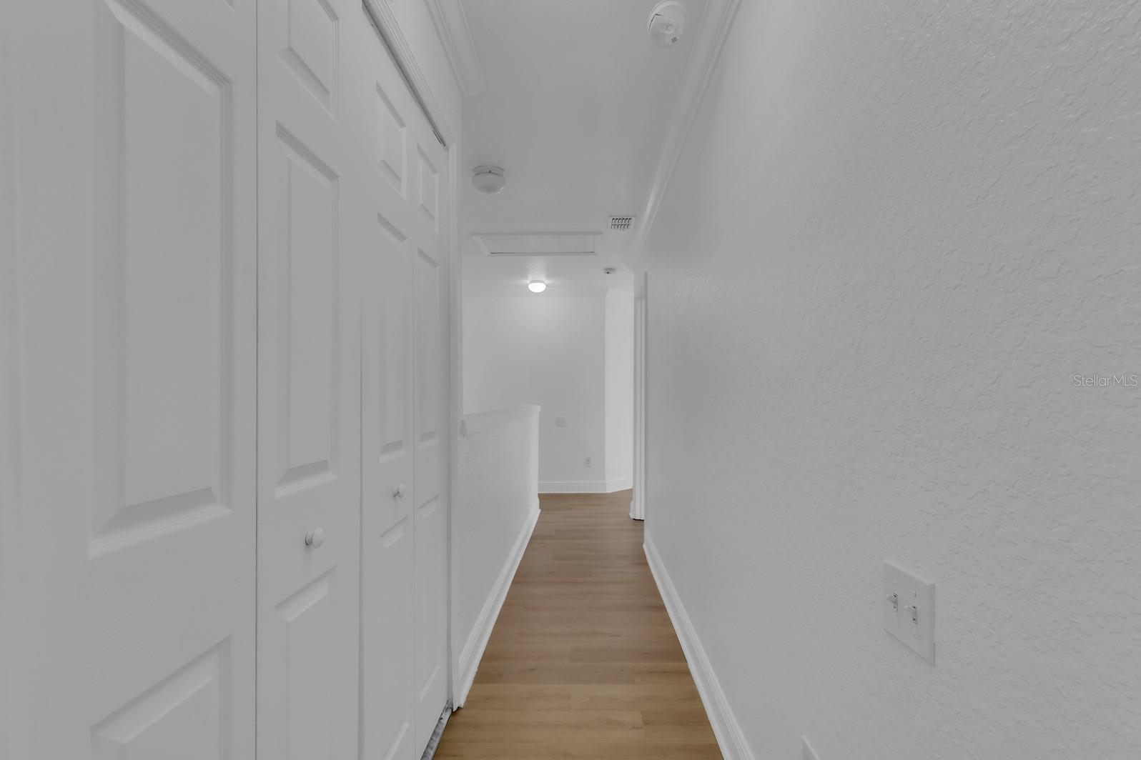 DUNWOODY COMMONS PH 2 - Residential Lease