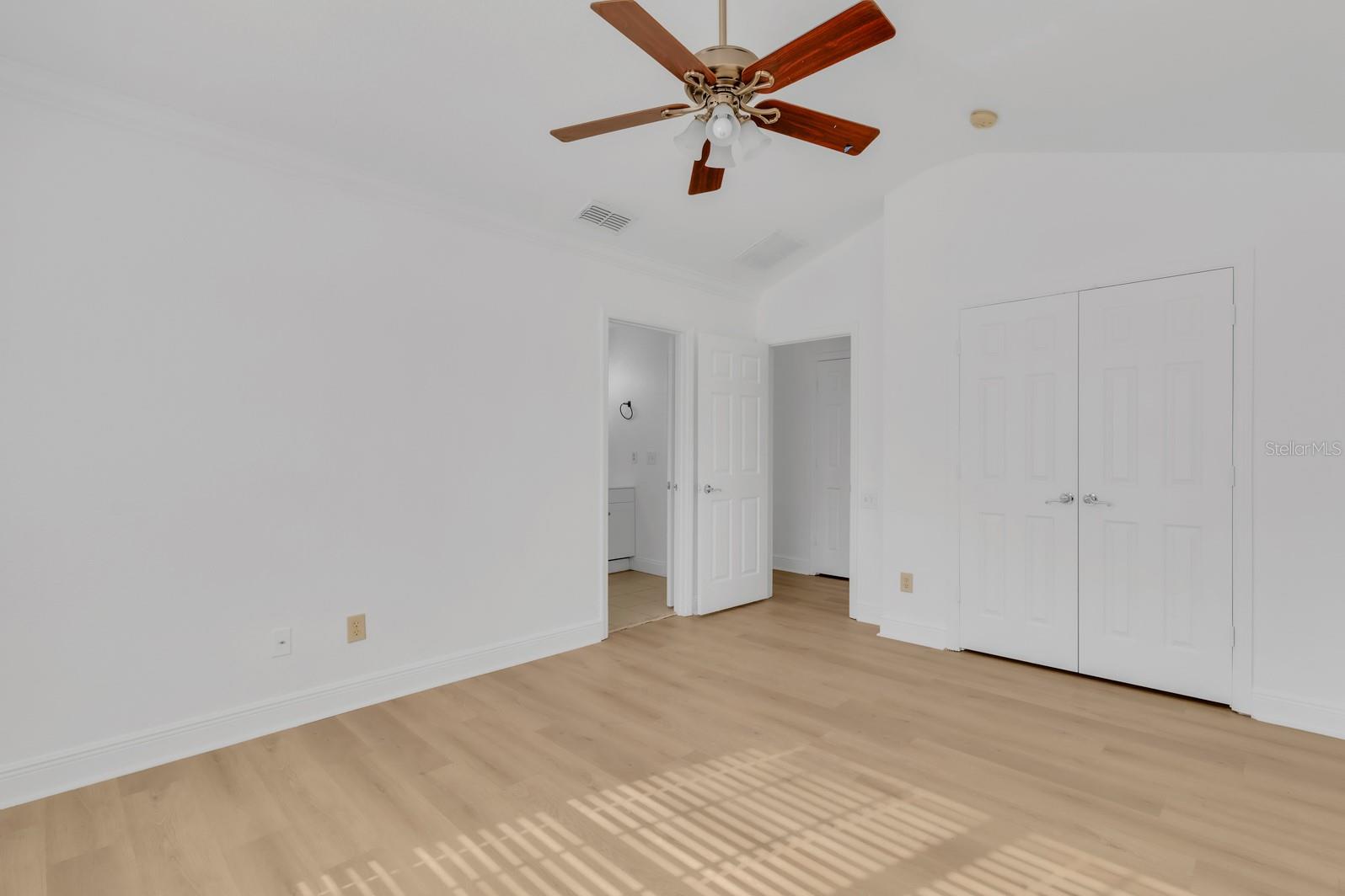 DUNWOODY COMMONS PH 2 - Residential Lease