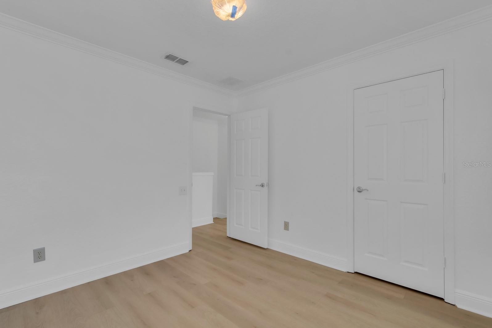 DUNWOODY COMMONS PH 2 - Residential Lease