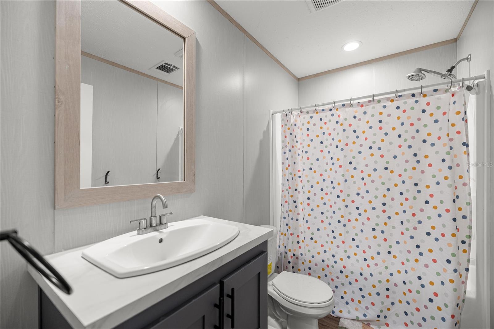 WILLISTON HIGHLANDS - Residential