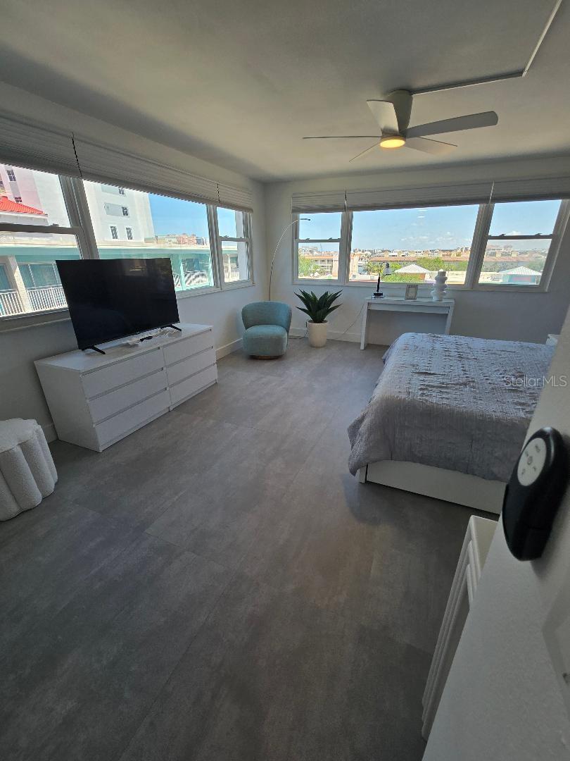 CONTINENTAL TOWERS INC CONDO - Residential