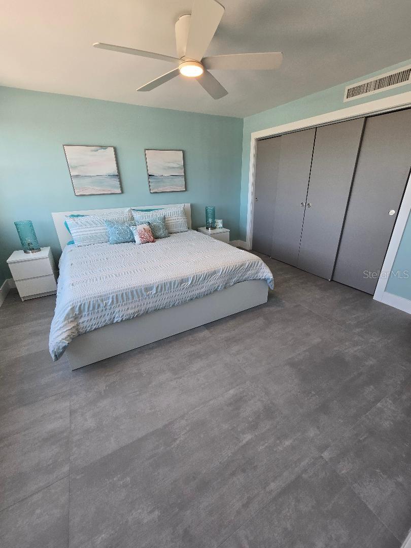 CONTINENTAL TOWERS INC CONDO - Residential