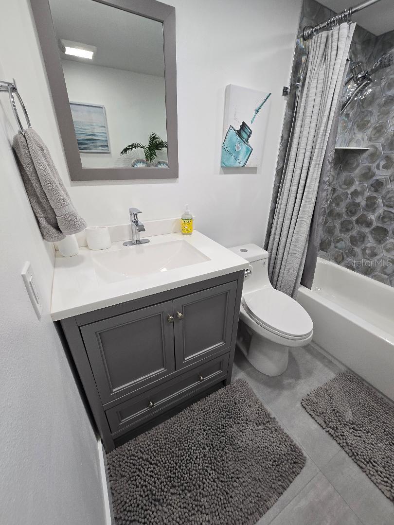 CONTINENTAL TOWERS INC CONDO - Residential