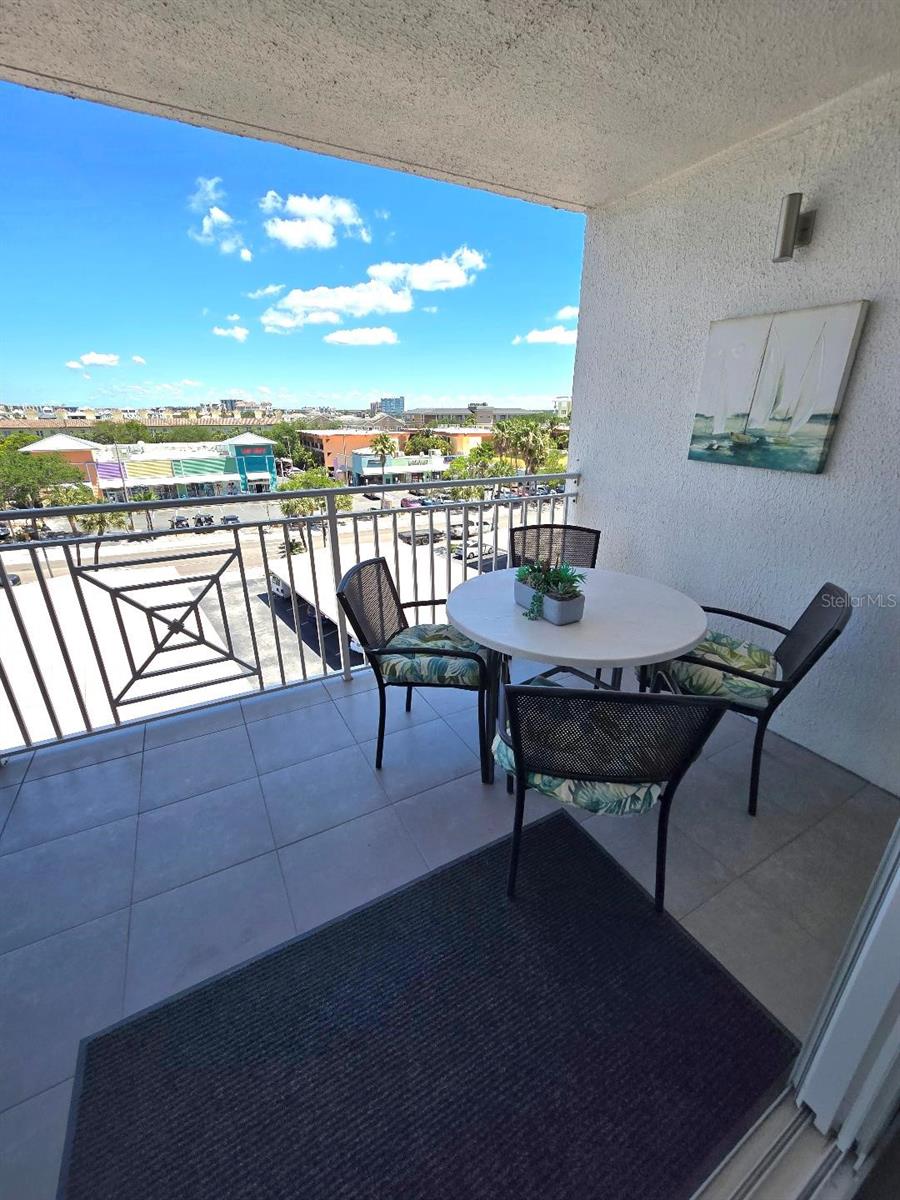 CONTINENTAL TOWERS INC CONDO - Residential