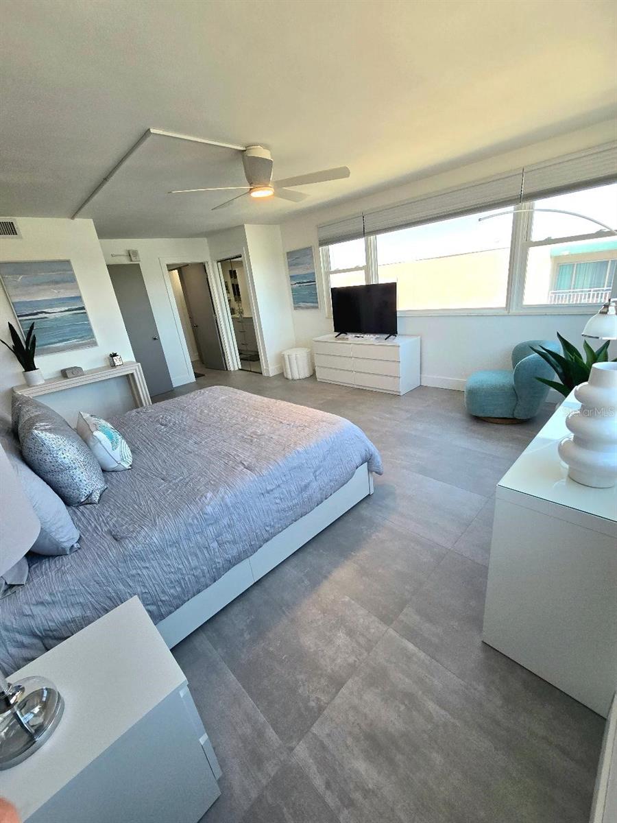 CONTINENTAL TOWERS INC CONDO - Residential