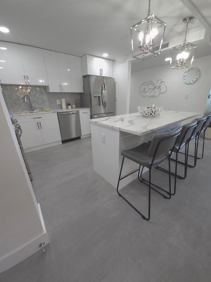 CONTINENTAL TOWERS INC CONDO - Residential