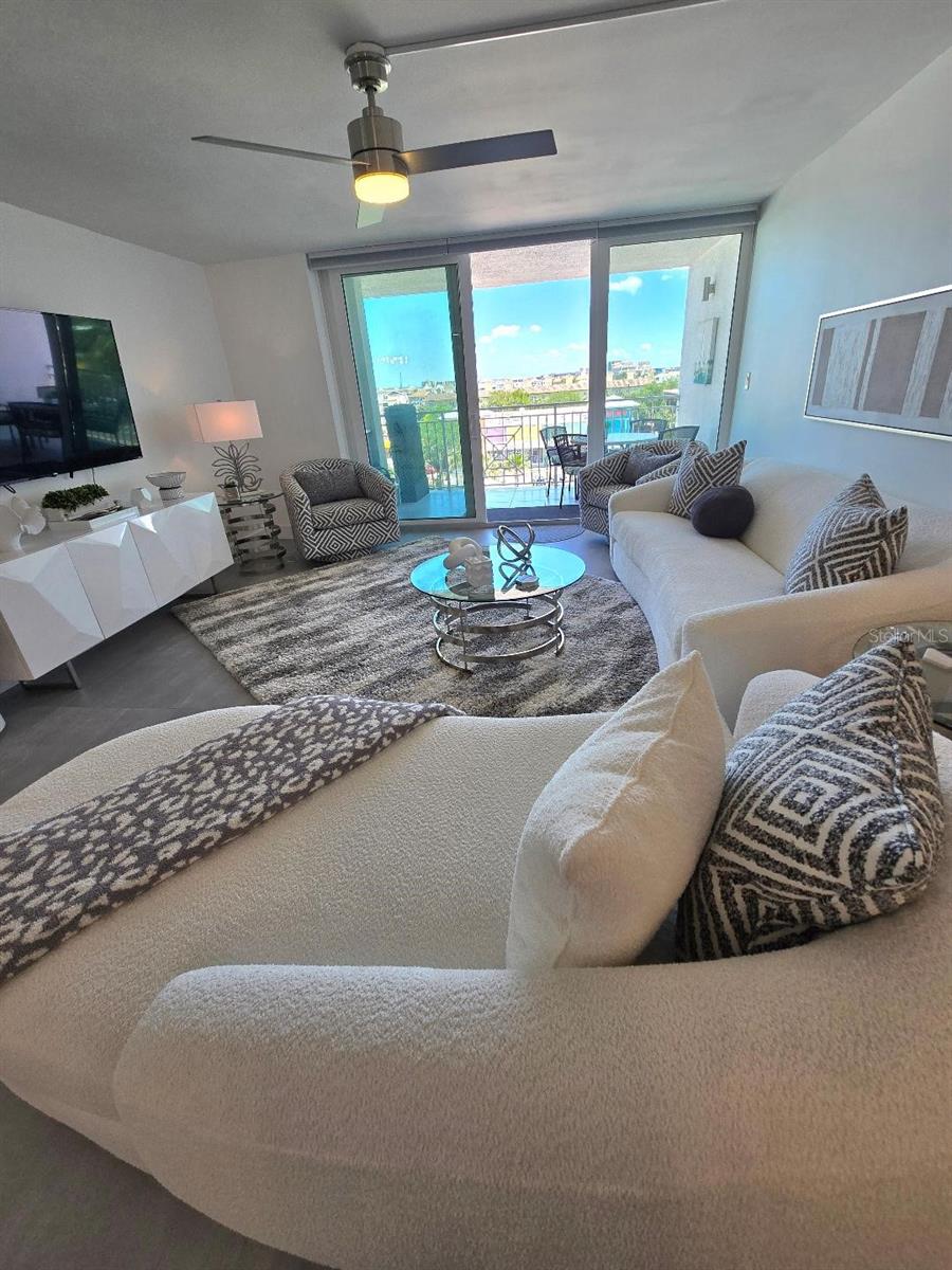 CONTINENTAL TOWERS INC CONDO - Residential