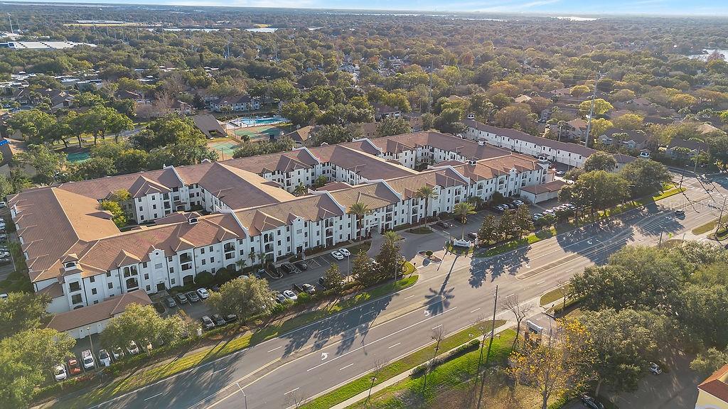 REGISTRY/MICHIGAN PARK CONDO - Residential