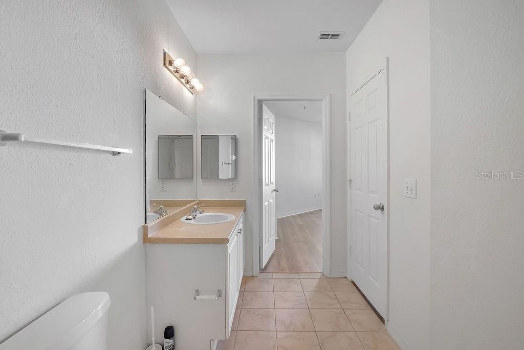 REGISTRY/MICHIGAN PARK CONDO - Residential