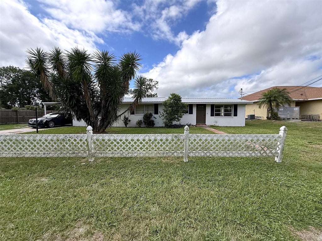 Photo of 2619 Pompano Drive, Sebring, FL 33870 (MLS # P4939968)