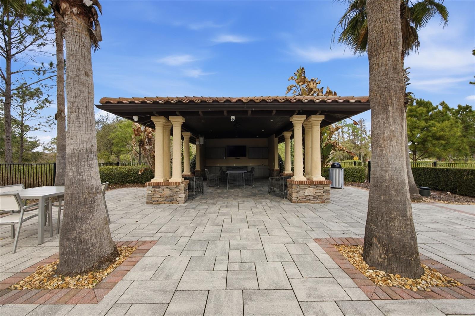 ESTANCIA - Residential