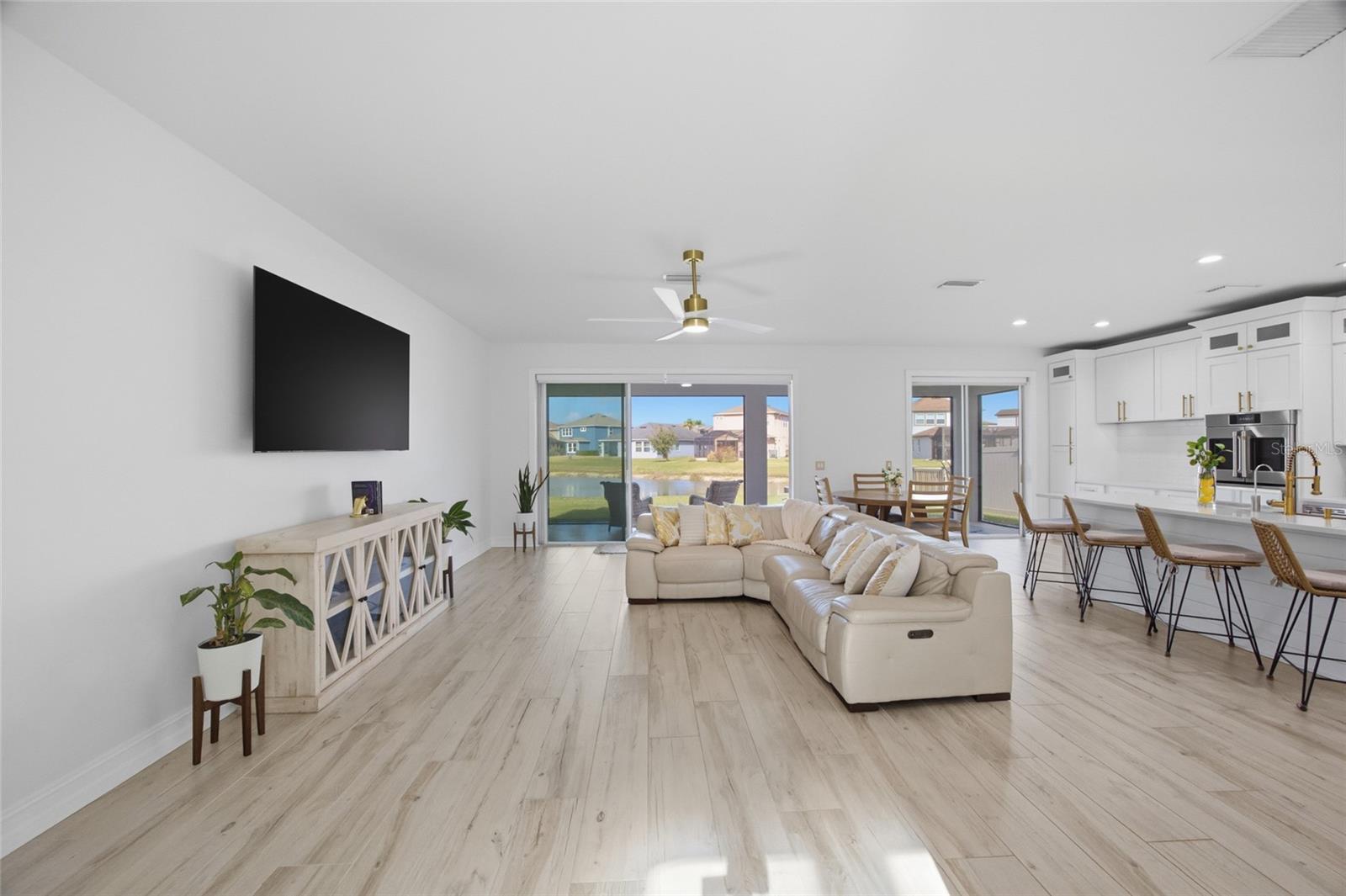 ESTANCIA - Residential