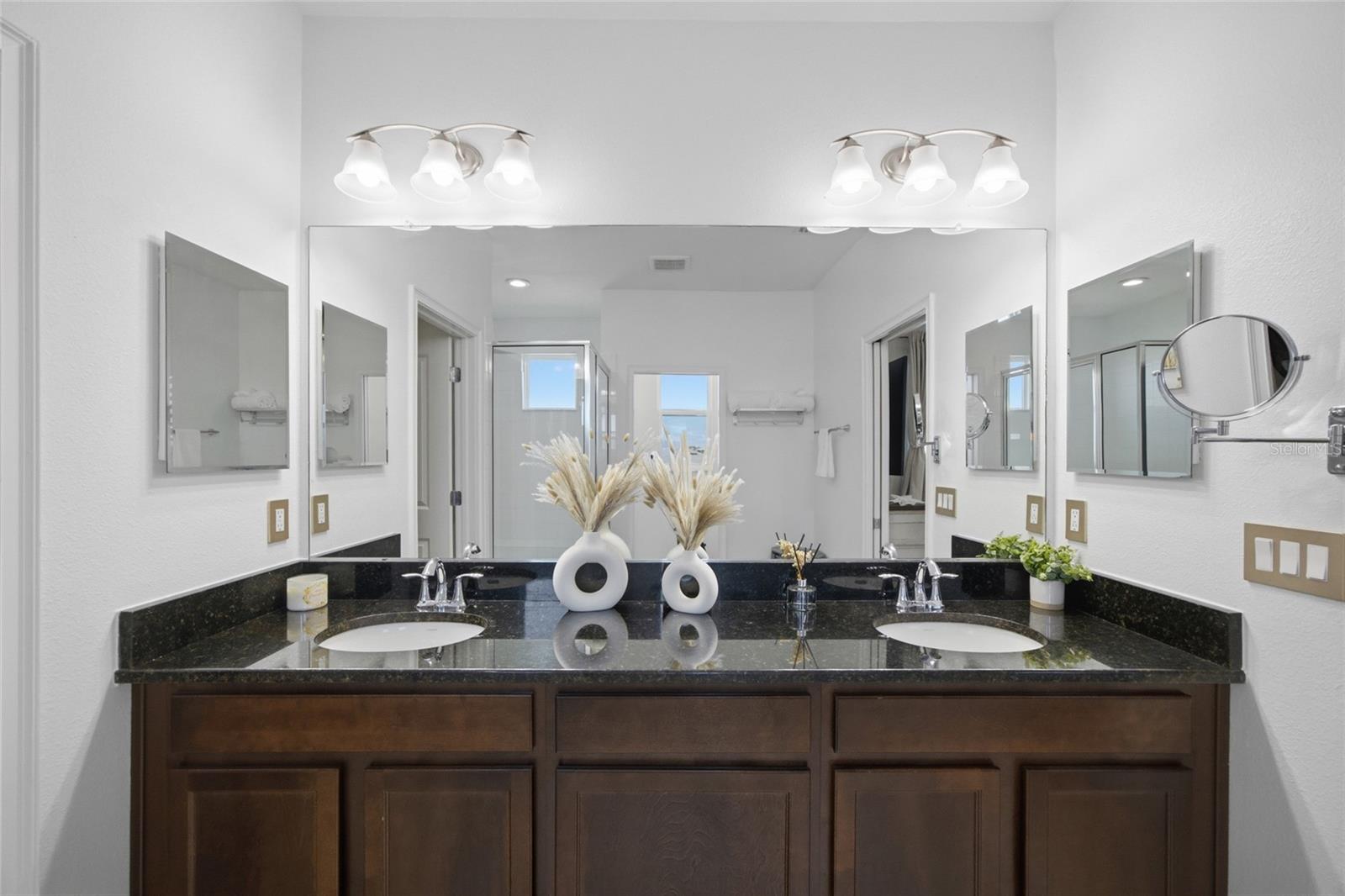 ESTANCIA - Residential