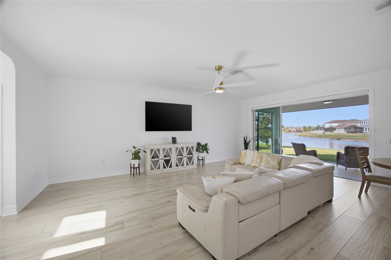 ESTANCIA - Residential