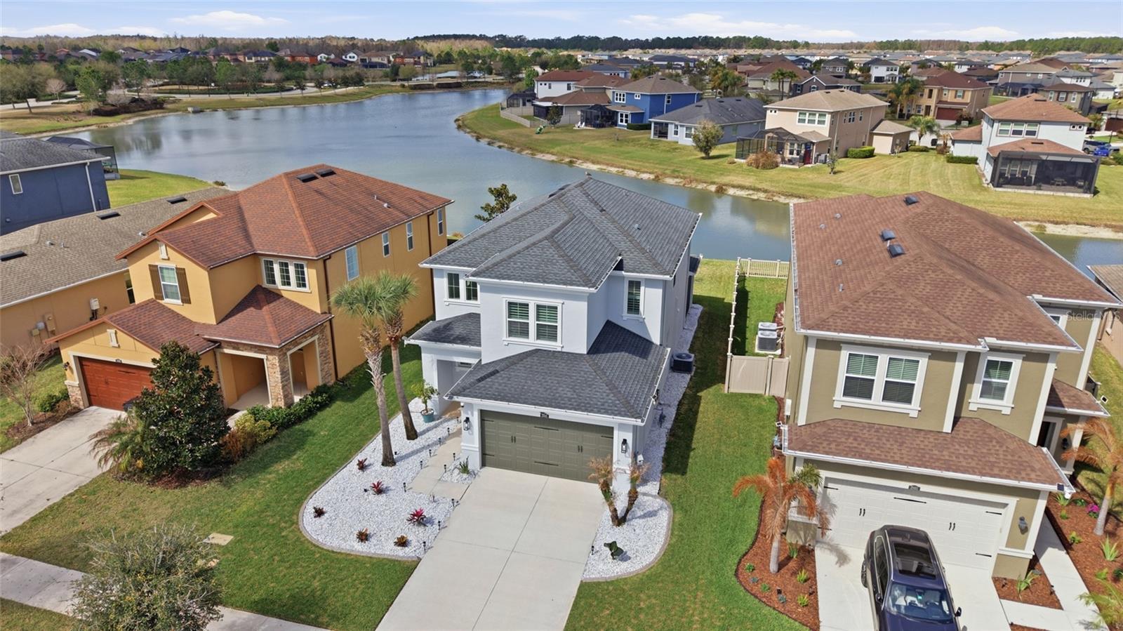 ESTANCIA - Residential