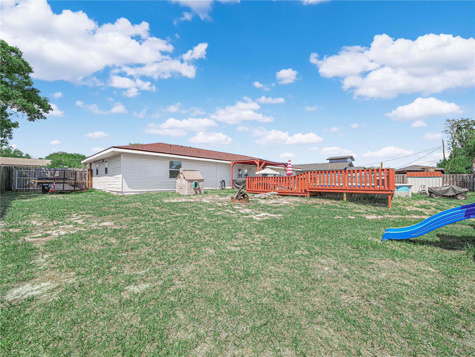 WOODLAND HILLS - Residential