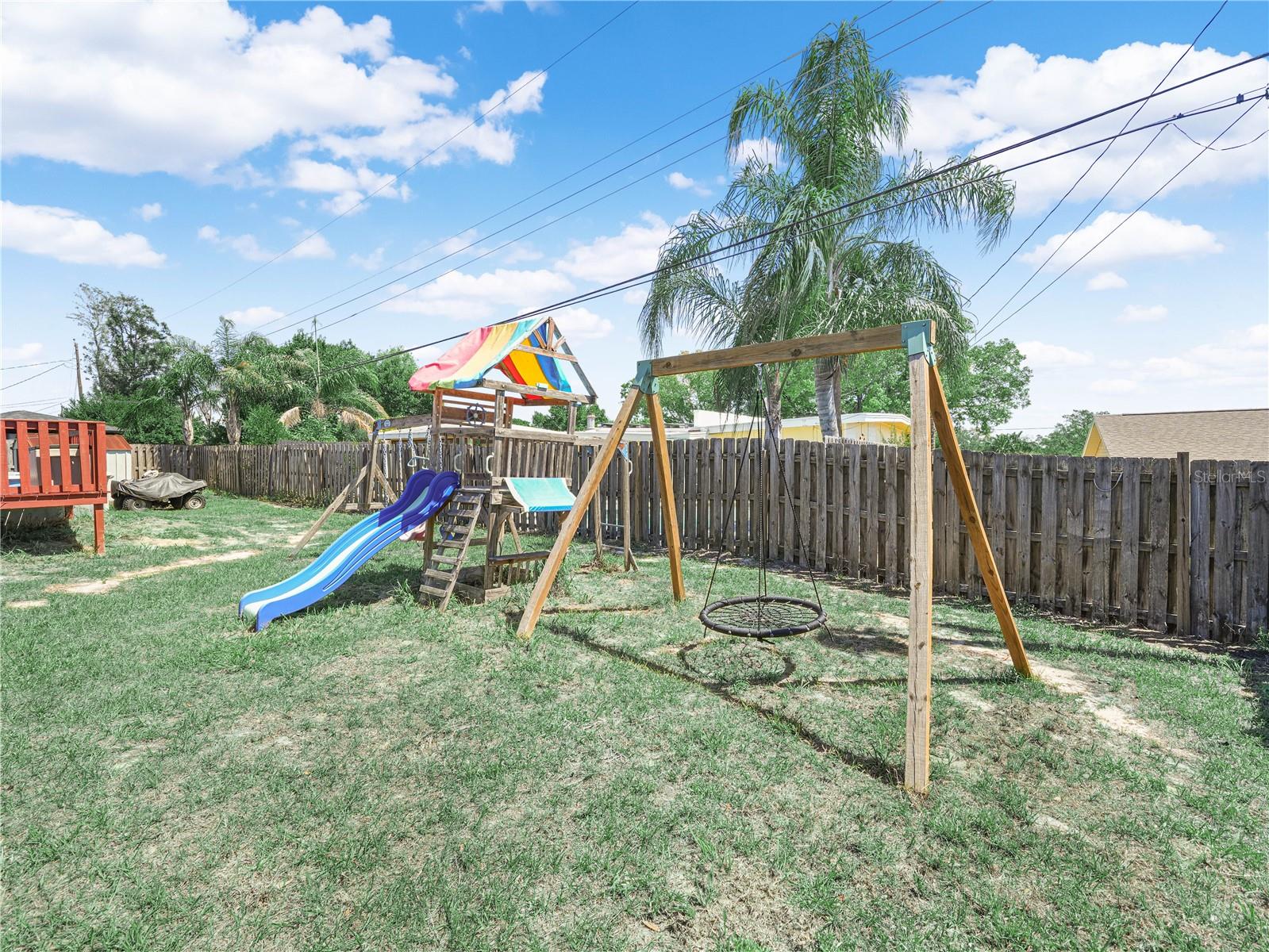 WOODLAND HILLS - Residential