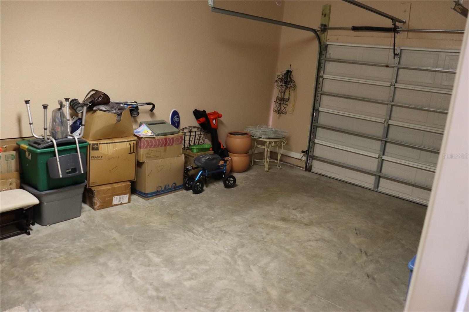 LAS VILLAS AT KENILWORTH - Residential