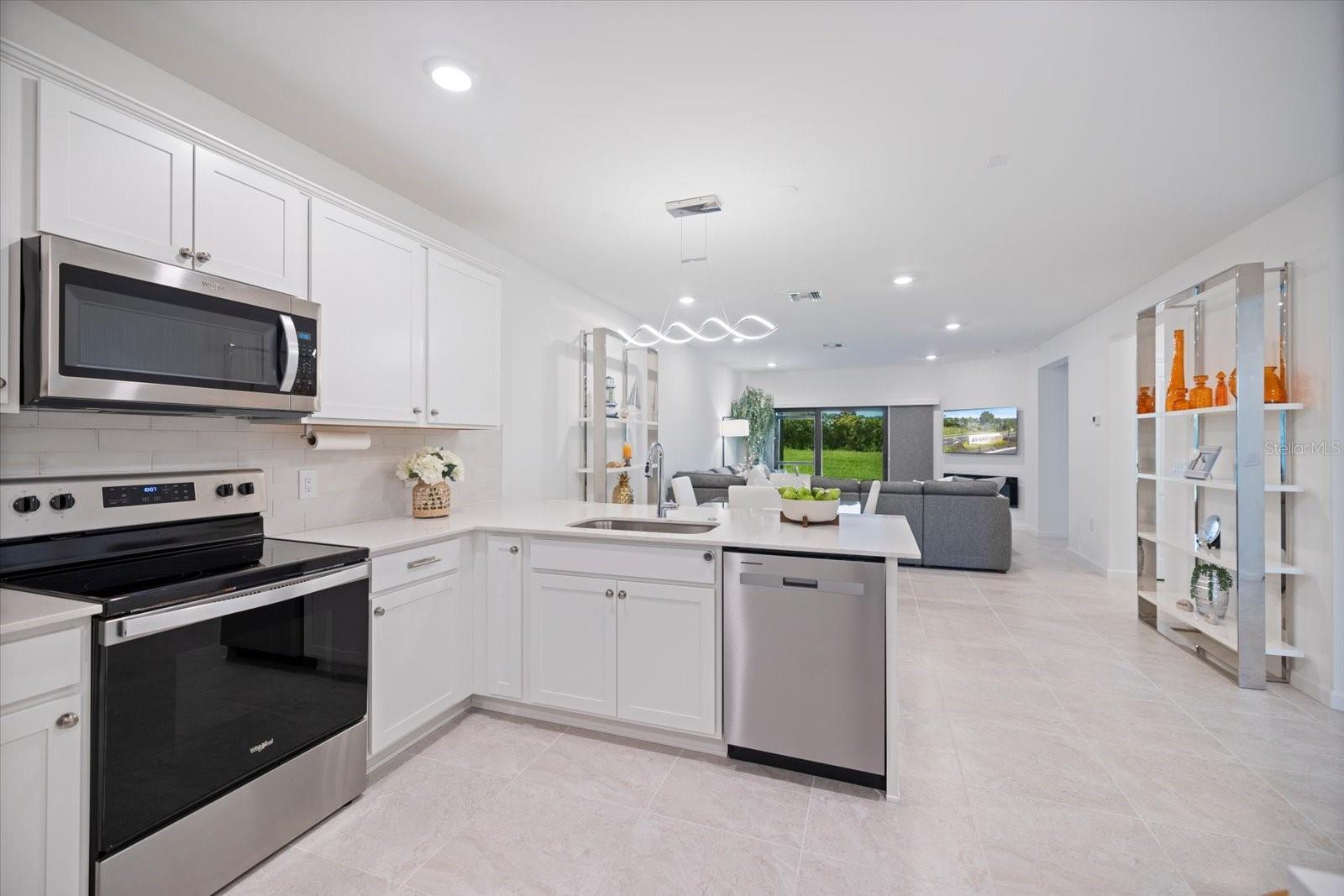 AVANTI AT WATERSIDE - Residential