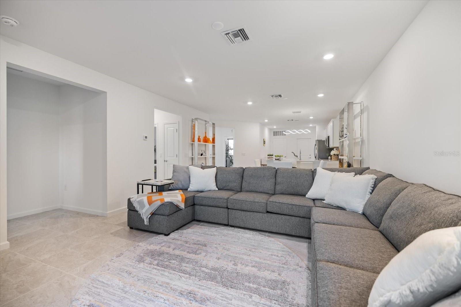 AVANTI AT WATERSIDE - Residential