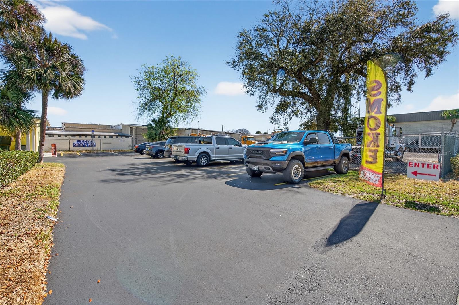 HODGMANS DAYTONA - Commercial Sale