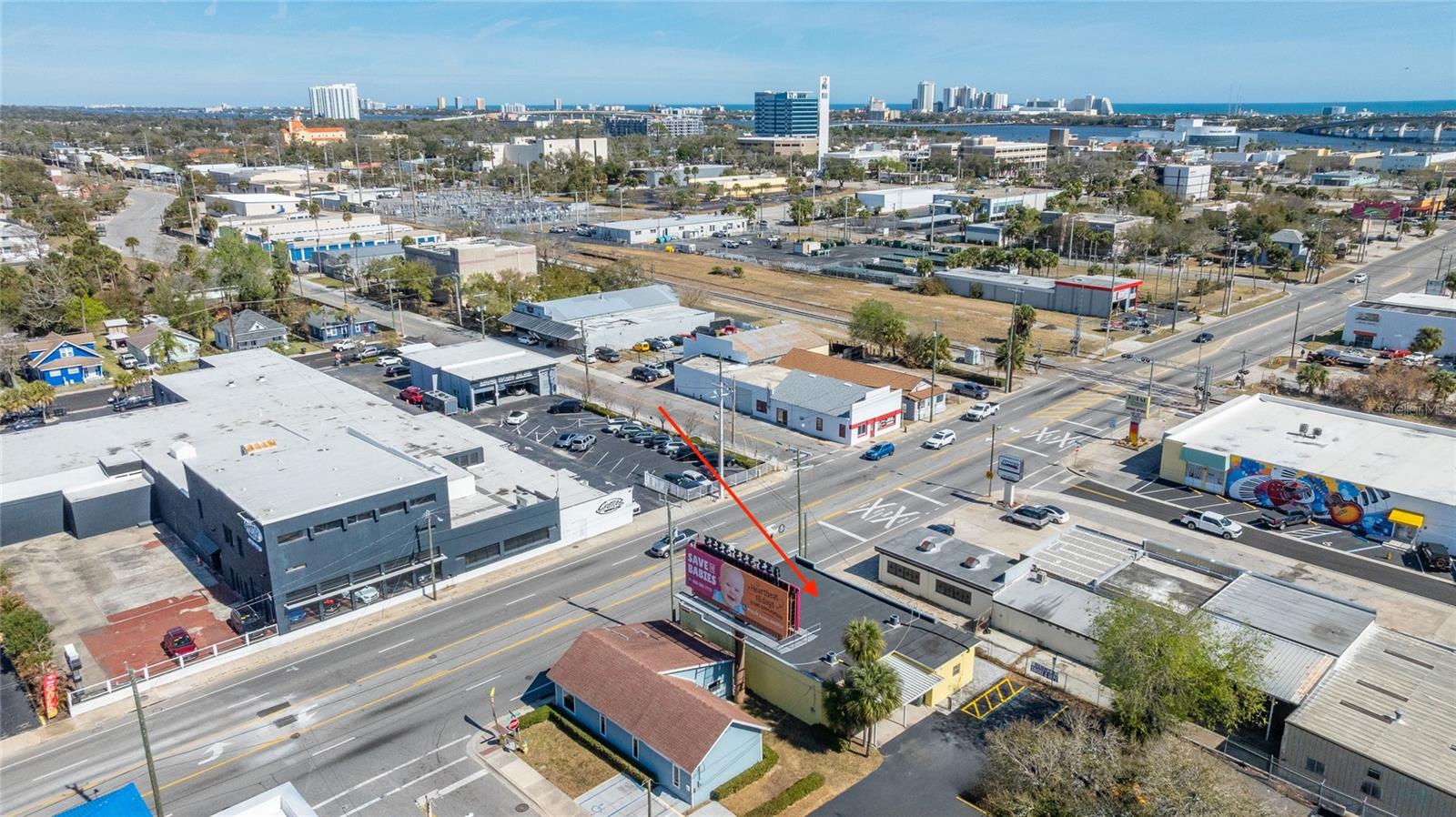 HODGMANS DAYTONA - Commercial Sale